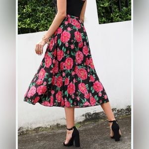 Pink Black Floral Full Skirt Size L Koret